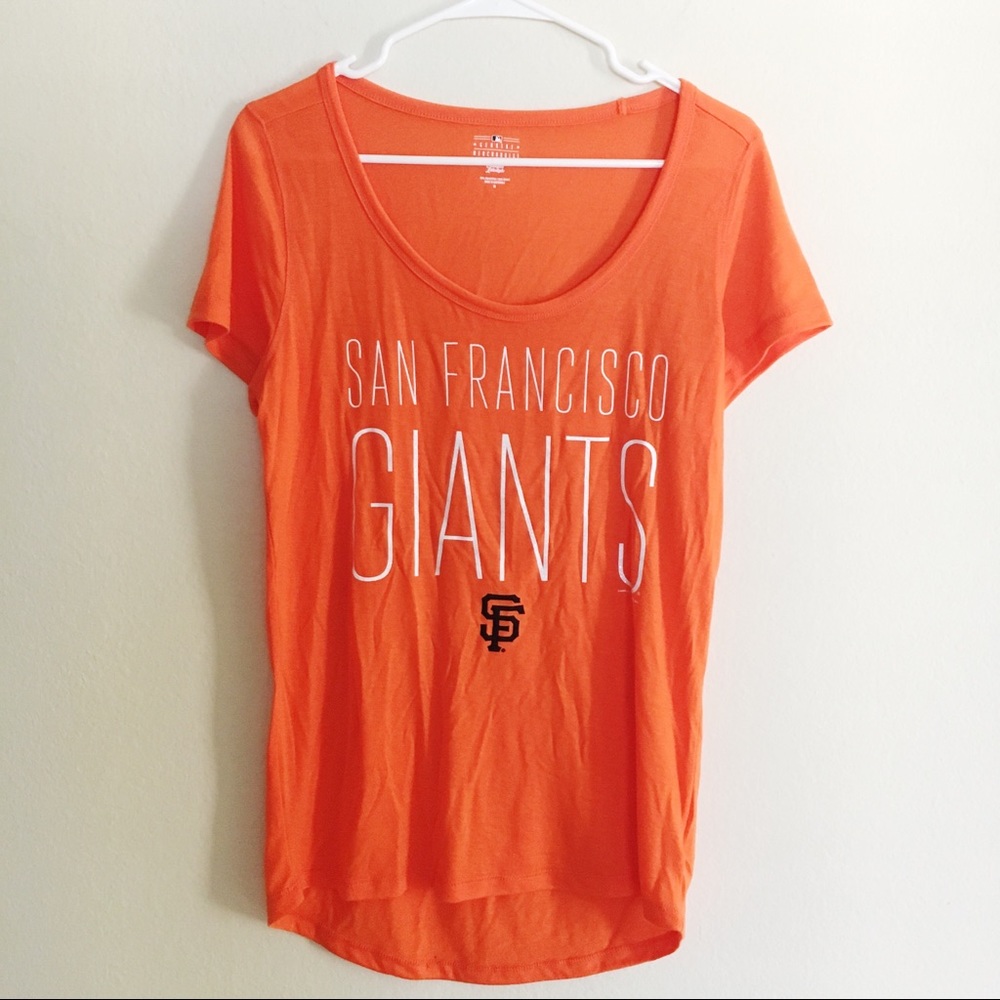 San Francisco Giants Women’s Orange Scoop Neck Tee